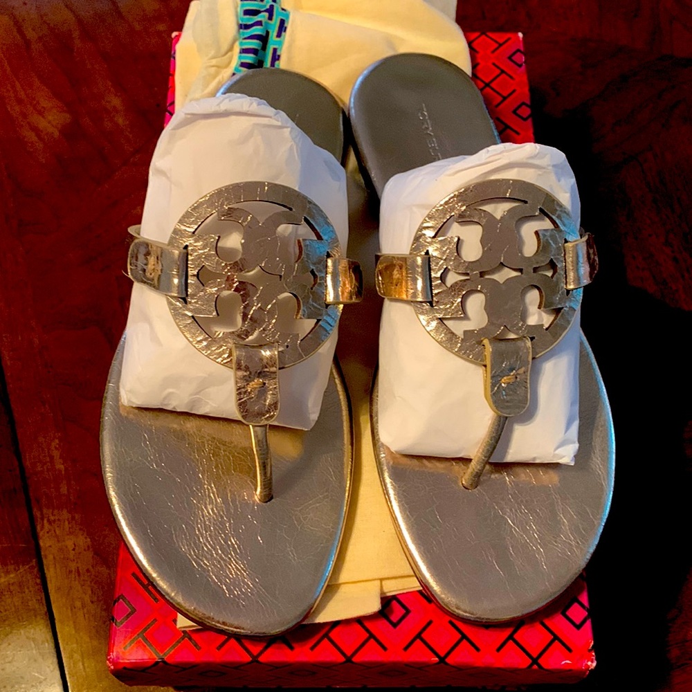 Brand new in box Tory burch soft Miller sandal